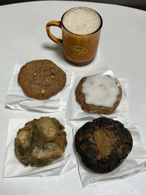 i brought cookies to home  at Moandave in Suwon