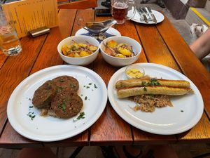 Saumagen,Bratwurst und die besten Bratkartoffeln ever! at Weinstube Eulenspiegel in Speyer