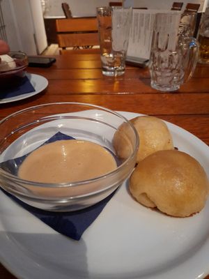 Dampfnudeln mit Vanillesoße at Weinstube Eulenspiegel in Speyer