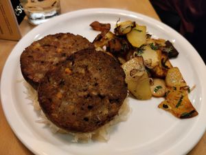 Saumagen mit Bratkartoffeln und Sauerkraut at Weinstube Eulenspiegel in Speyer