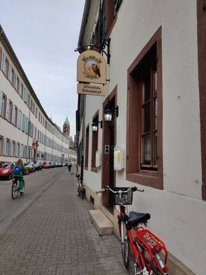 Lokal von außen at Weinstube Eulenspiegel in Speyer