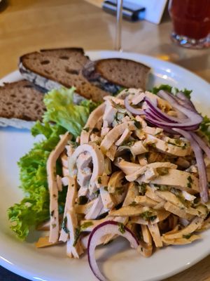 Wurstsalat - man schmeckt keinen Unterschied at Weinstube Eulenspiegel in Speyer