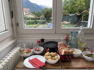 Gorg view, gorg good, nicest staff you’ll meet  at Fondue Villa & Garden in Unterseen