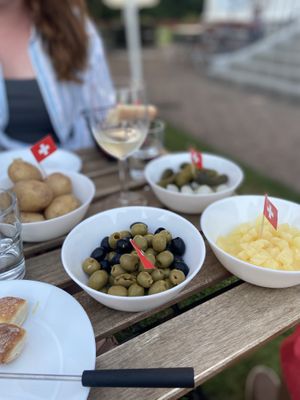 Fondue Villa & Garden - Vegan Fondue   at Fondue Villa & Garden in Unterseen