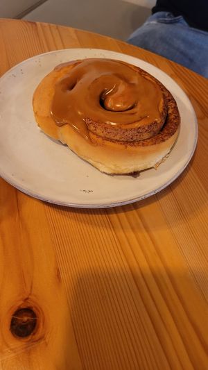 Caramel snudur with cinnamon at Brauðgerðarhús Akureyrar in Akureyri