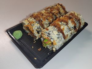 Crispy vegan maki at Nori Sushi in Koper