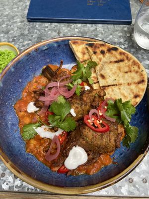 vegan curry with garlic naan  at The Pig & Fiddle in Bath