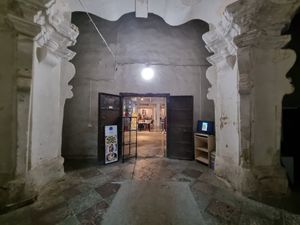 Entrence at Pirmas Blynas in Vilnius