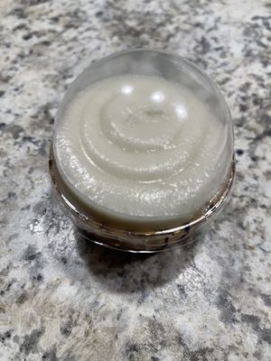 Vanilla cupcake (I didn’t like it)  at Sweet Vibes - Pop up in Hazelwood