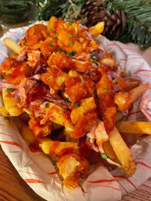 BUFFALO CHICK'N DIRTY FRIES- cheese sauce, house slaw, crispy chick'n in buffalo sauce, chives. at Rabbit Food @ Meadows Tap in Edinburgh