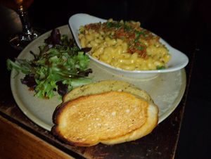 Macaro-nae cheese at Rabbit Food @ Meadows Tap in Edinburgh