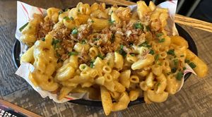 Vegan Mac‘n‘Cheese Loaded Fries  at Rabbit Food @ Meadows Tap in Edinburgh
