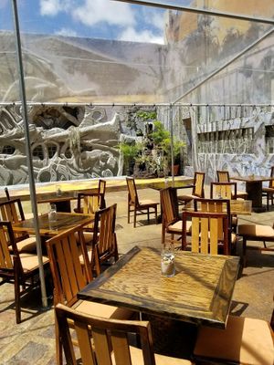 patio at Jawaiian Irie Jerk in Honolulu