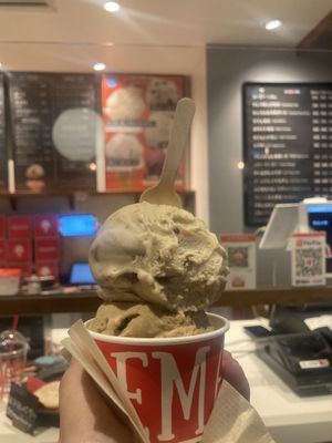 Chai cookie latte and bourbon nuts  at CREMAHOP in Zushi