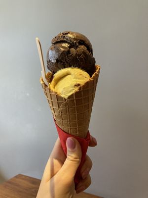 Seasonal flavors: cognac chocolate and tumeric soy banana  at CREMAHOP in Zushi