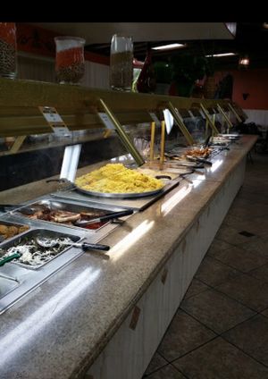 Buffet line at Dimassi's Mediterranean Buffet in Austin