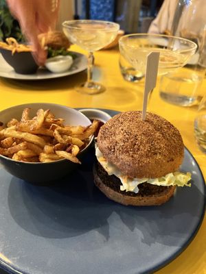 Vegan burger  at La Fabuleuse Cantine in La Rochelle