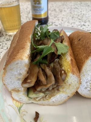 Mushroom Num Pang  at Ketiw in Montreal
