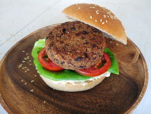 בורגרים ביתיים ללא חומרים משמרים (ללא גלוטן) at Tomer's Pastries - המאפים של תומר in Beit Alfa