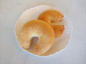 פרסבורגר פרג - בצק שמרים פריך at Tomer's Pastries - המאפים של תומר in Beit Alfa