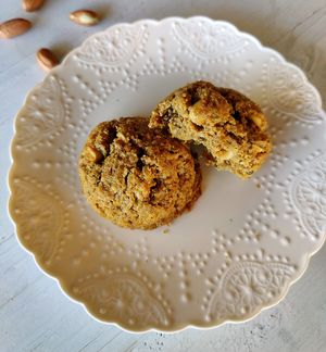 עוגיות חמאת בוטנים ובוטנים מקורמלים במייפל (ללא גלוטן) at Tomer's Pastries - המאפים של תומר in Beit Alfa