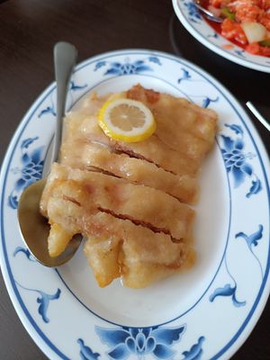 "Pollo" al limon at Restaurante Xiang Jiang in Paterna