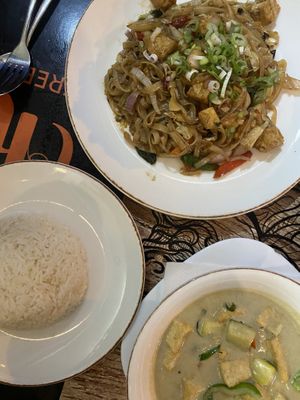 Green curry with tofu & drunken noodles with tofu (Both vegan)  at Roy Thai Street Food in Mellieha