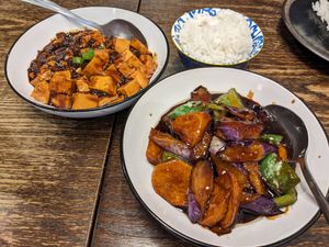3 vegetables and Tofu Mapo at Shanghai Kitchen in Marseille