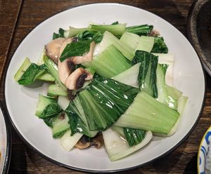Pak choi with mushrooms 😋 at Shanghai Kitchen in Marseille