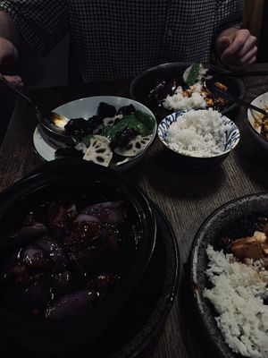 Flavourful plant based vegan menu. We got the maple tofu, trois veg mix, melting aubergine & rice. More than enough for two. If English learn a bit more French to order.  at Shanghai Kitchen in Marseille