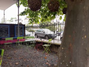 Outdoor seating at Vatter Royal in Bern