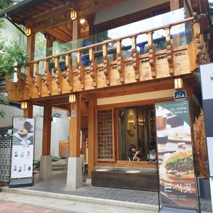 exterior at 10 O'clock Blossom in Seoul