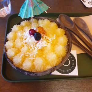 vegan bingsu at 10 O'clock Blossom in Seoul