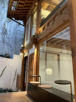   at 10 O'clock Blossom in Seoul