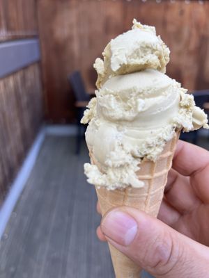 Sizilianische Pistazie 👍  at Eiscafé La Dolce Vita in Kiel