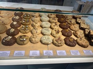Only one vegan cookie - chocolate and orange, but clearly labelled at SALT IN CAKE in Madrid