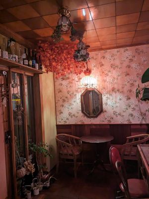 One table, door on the left leads to third table and fancy room at Sum 숨 in Jeju