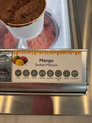   at Parasagas in Folegandros