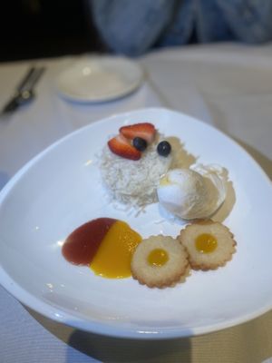 Lime cheesecake dessertt  at Roy's in Honolulu