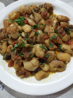 Gigantes at Aretousa in Crete