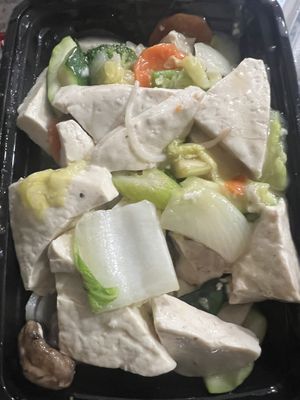 Assorted veg tofu…tasted slimy and salty:( I kept eating more hoping it would taste good but ended up throwing most of it out  at Sam's China Bistro in El Paso