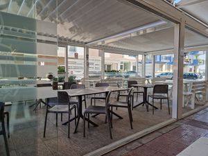 Outdoor seating at Cafè Valentino in Gallipoli