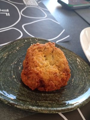 Vegan fried pasta starter at Lievita 72 in Gallipoli