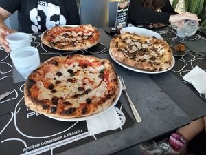 Yummy pizzas!! at Lievita 72 in Gallipoli