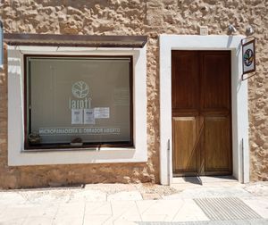 Entrance at Larotî Micropanaderia & Tienda Gourmet in Campos