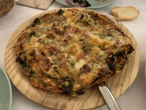 Pizza 4 estaciones  at La Almuzara in Segovia