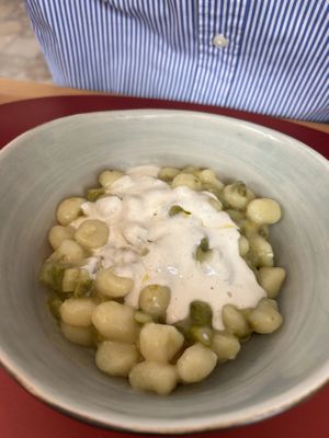 Gnocchi asparagi e fonduta   at Ristorante Peruggini in Vistarino