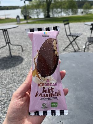   at Kanaans Trädgårdskafé in Bromma