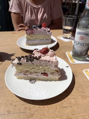 Vegane Torten  at Glüxxklee in Kalkar