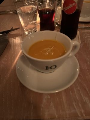 Karotten-Ingwer Suppe (Teil eines veganen 6-Gang Menüs)  at Glüxxklee in Kalkar